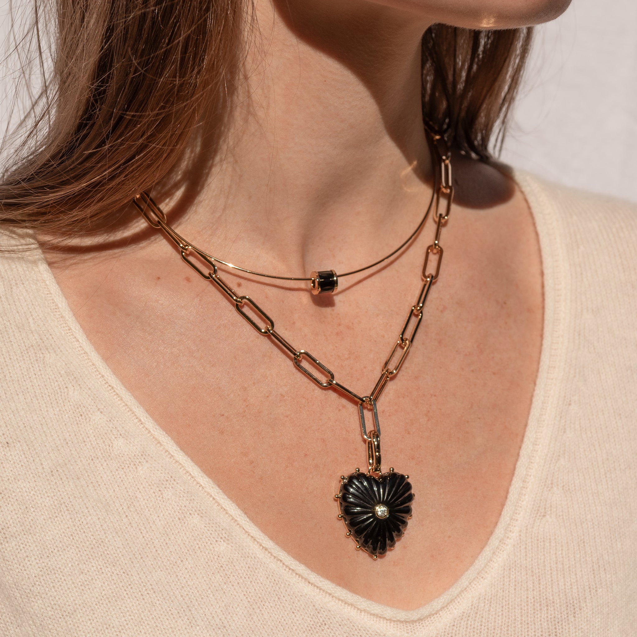 Malene Onyx Heart Clip – THATCH